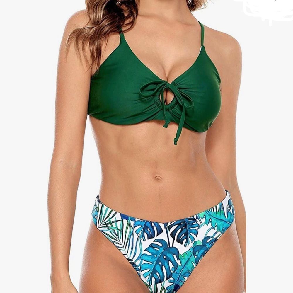 Women’s bathing suit